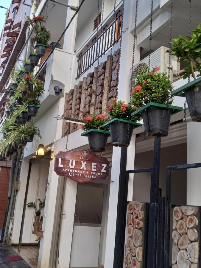 Villa Luxez Kalmunai Exteriör bild